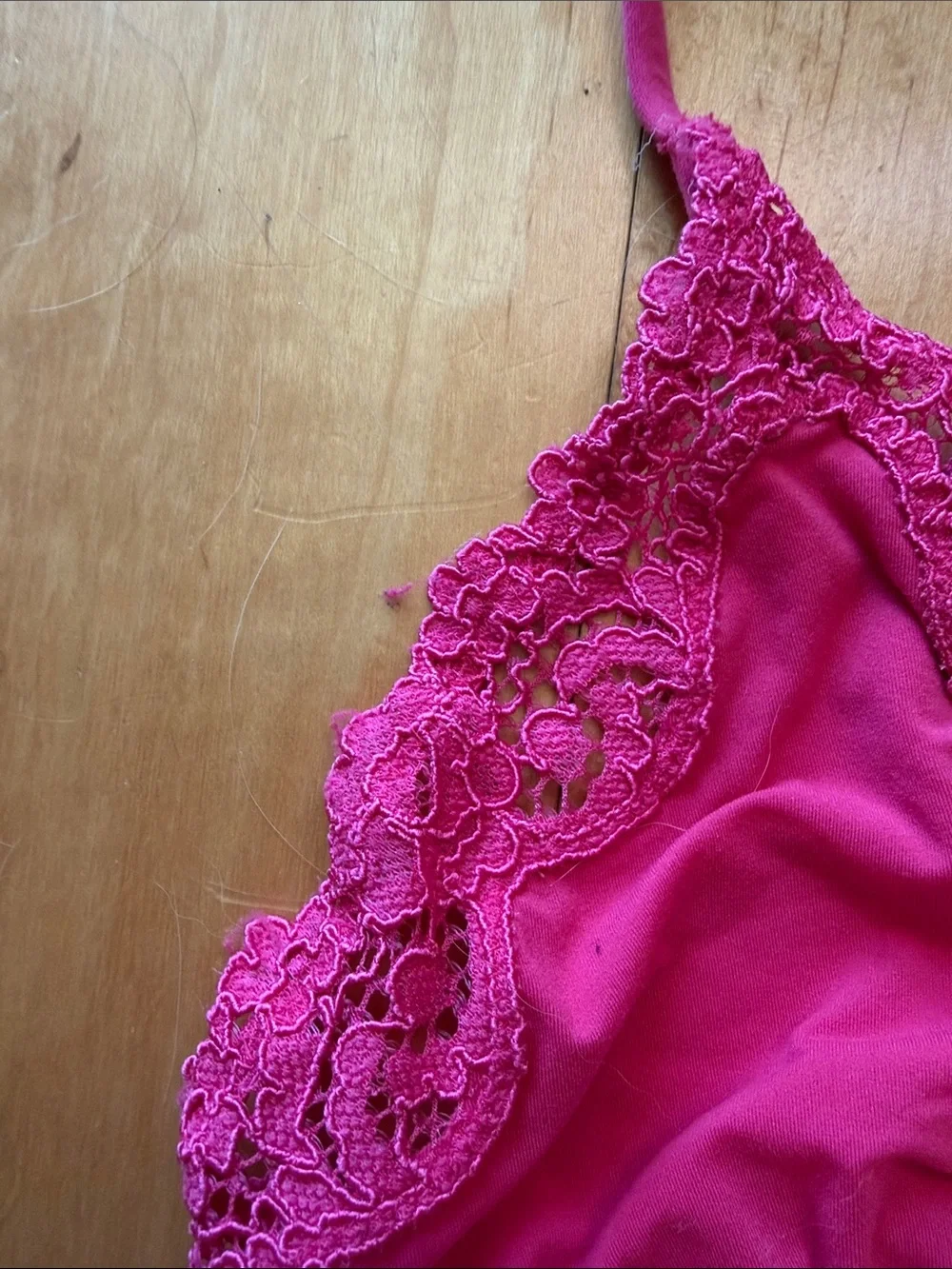 SKIMS FITS EVERYBODY LACE TRIANGLE BRALETTE IN HOT PINK FUSCIA SIZE LARGE - Picture 2 of 5